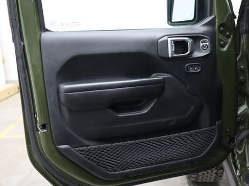 Used 2020 Jeep Wrangler Rubicon image 16