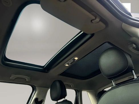 Used 2016 MINI Cooper 4-Door Hardtop w/ Premium Package image 19