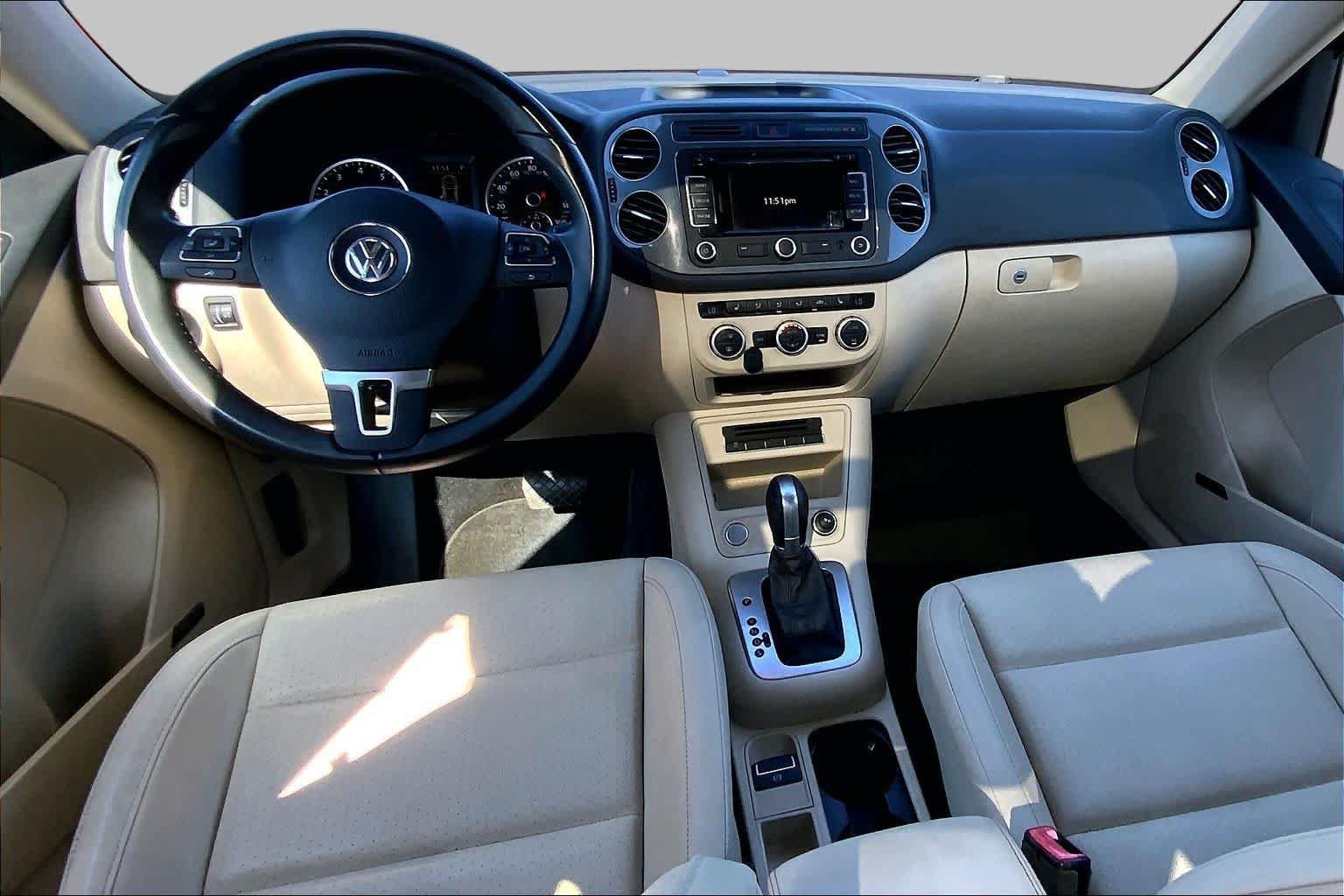 Used 2015 Volkswagen Tiguan SEL FWD image 16