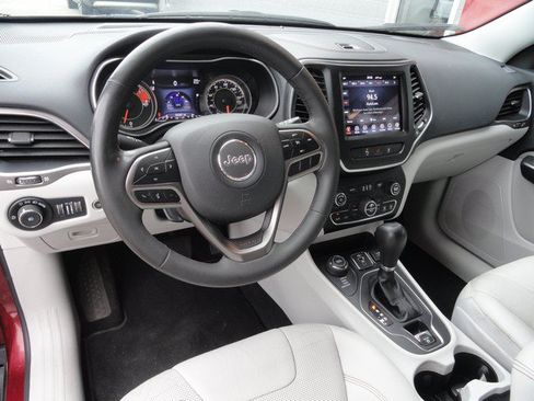 Used 2021 Jeep Cherokee Latitude Lux w/ Comfort/Convenience Group AWD/4WD image 10