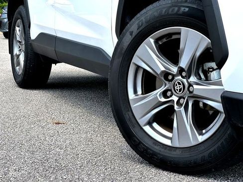 Used 2024 Toyota RAV4 XLE FWD image 2