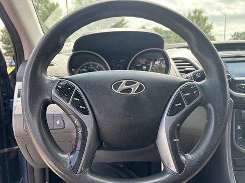 Used 2016 Hyundai Elantra SE w/ Option Group 02 FWD image 20