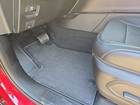 Used 2025 Jeep Grand Cherokee L Limited w/ Luxury Tech Group II image 40