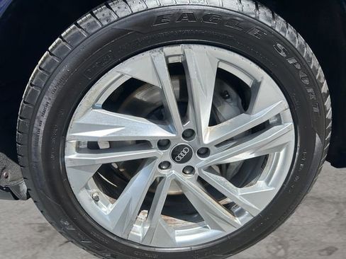 Used 2022 Audi Q7 2.0T Premium Plus AWD/4WD image 9