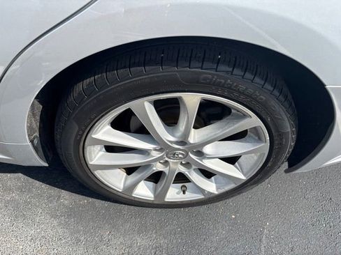 Used 2013 Toyota Avalon Limited FWD image 11