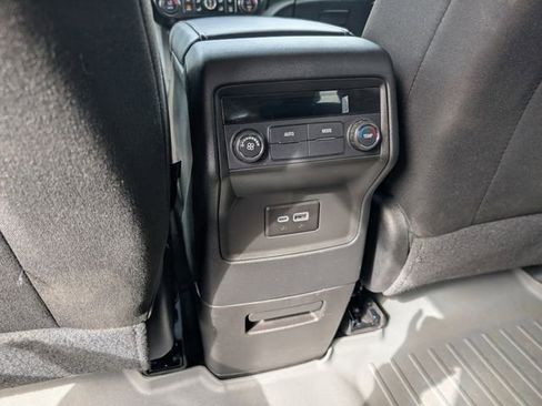 Used 2023 GMC Acadia SLE w/ Elevation Edition FWD image 20
