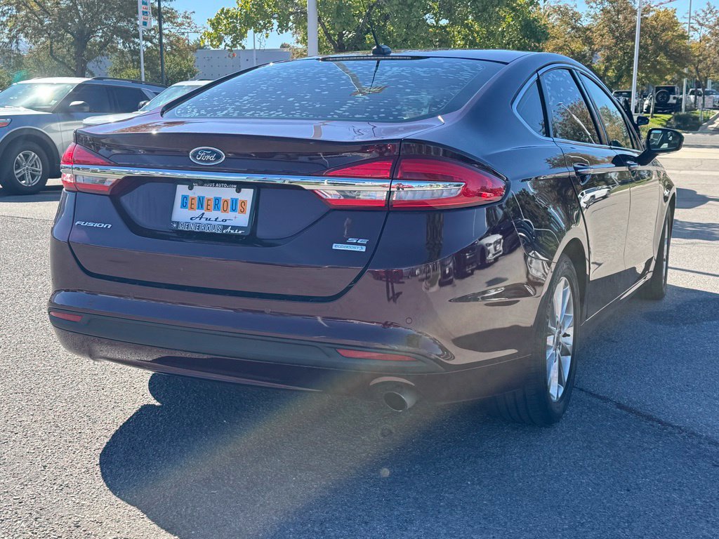 Used 2017 Ford Fusion SE w/ Fusion SE Technology Package FWD image 8