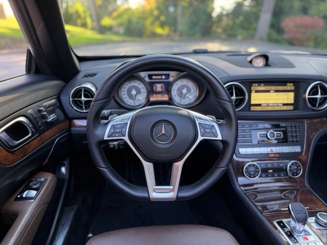 Used 2013 Mercedes-Benz SL 550 image 22