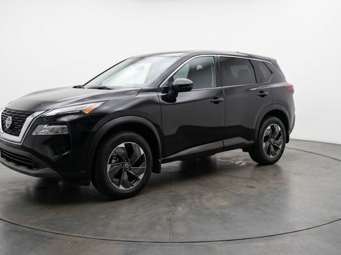 Used 2025 Nissan Rogue SV AWD/4WD image 3