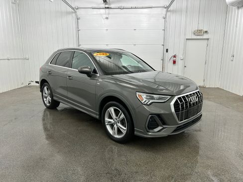 Used 2020 Audi Q3 2.0T Premium Plus w/ Premium Plus Package AWD/4WD image 2