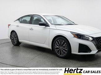 Used 2025 Nissan Altima 2.5 SV video 1