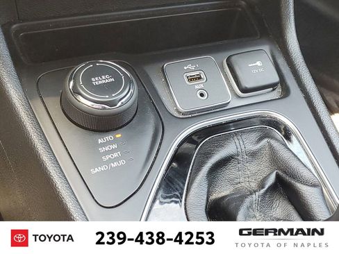 Used 2019 Jeep Cherokee Limited w/ Trailer Tow Group AWD/4WD image 34