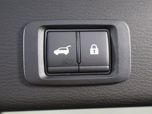 New 2026 Mitsubishi Outlander SE image 23