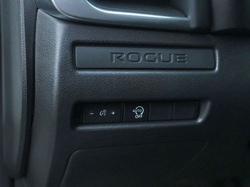 Used 2023 Nissan Rogue S AWD/4WD image 19