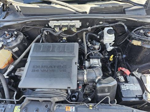 Used 2010 Ford Escape XLT AWD/4WD image 17