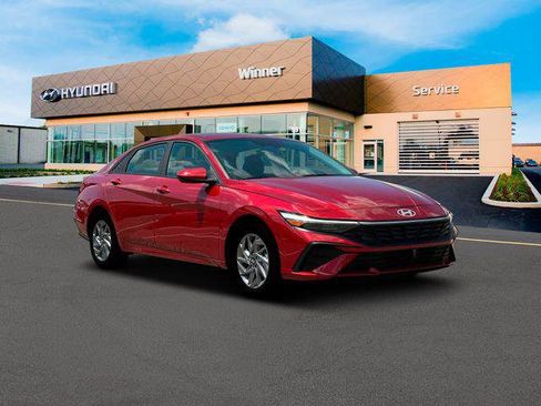 New 2025 Hyundai Elantra Hybrid FWD image 11