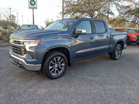 Used 2024 Chevrolet Silverado 1500 LT AWD/4WD image 8