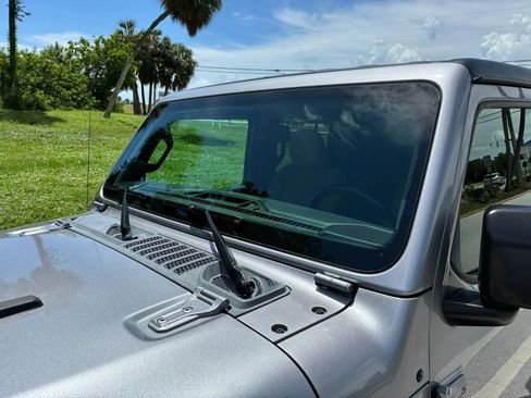 Used 2020 Jeep Gladiator Sport w/ Quick Order Package 24S AWD/4WD image 50