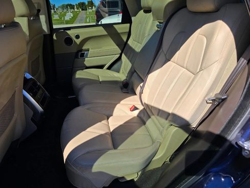 Used 2016 Land Rover Range Rover Sport HSE image 22