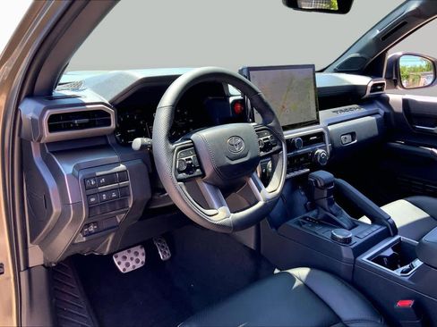 Used 2025 Toyota Tacoma TRD Sport w/ TRD Sport Upgrade Package RWD image 17
