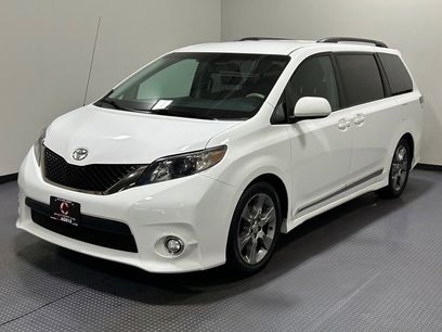 Used 2012 Toyota Sienna SE