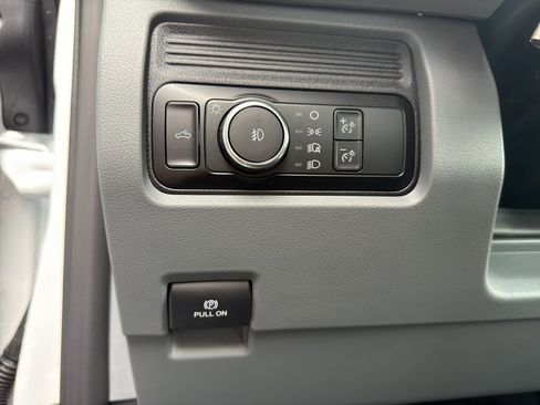 New 2026 Ford F250 XL w/ XL Chrome Package image 21