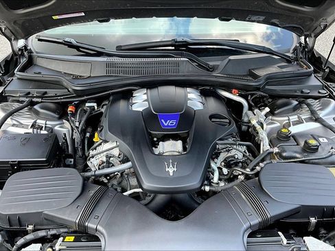 Used 2022 Maserati Ghibli Modena RWD image 29