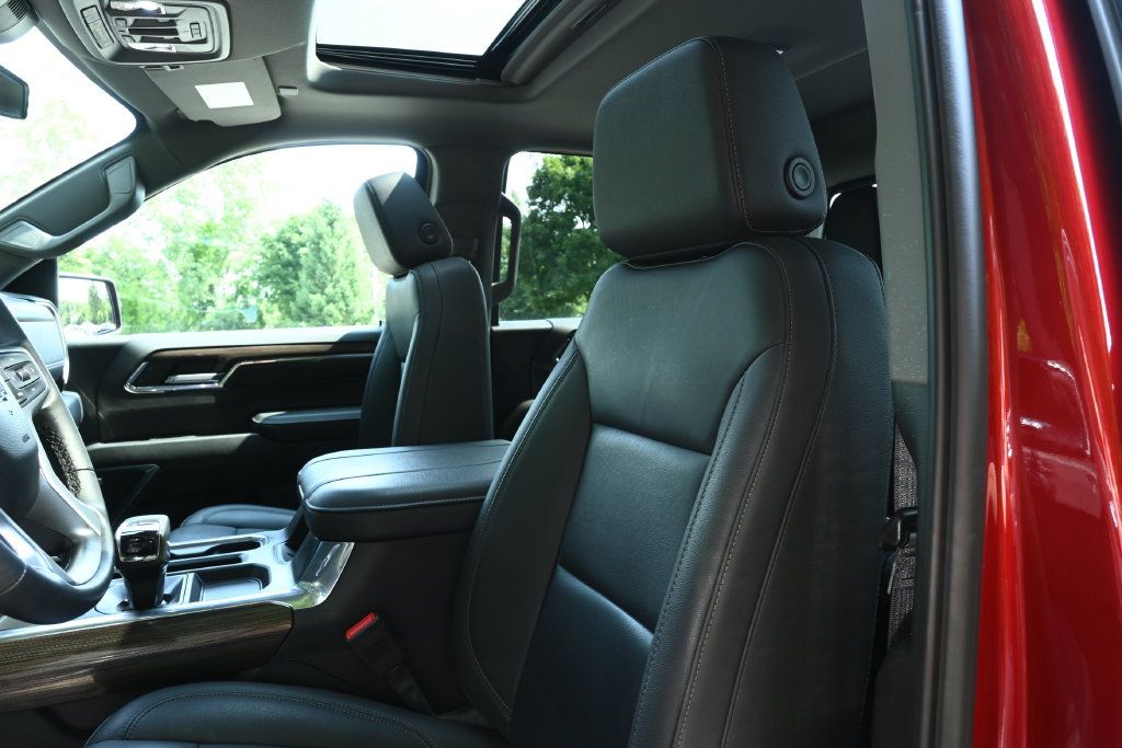 Used 2024 Chevrolet Silverado 1500 LT Trail Boss w/ LT Trail Boss Premium Package AWD/4WD image 15