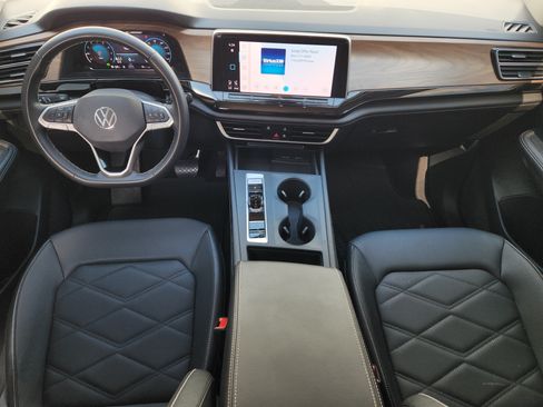 Used 2024 Volkswagen Atlas SE FWD image 27
