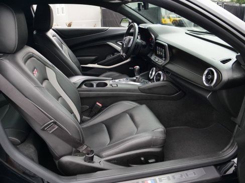 Used 2018 Chevrolet Camaro SS image 38