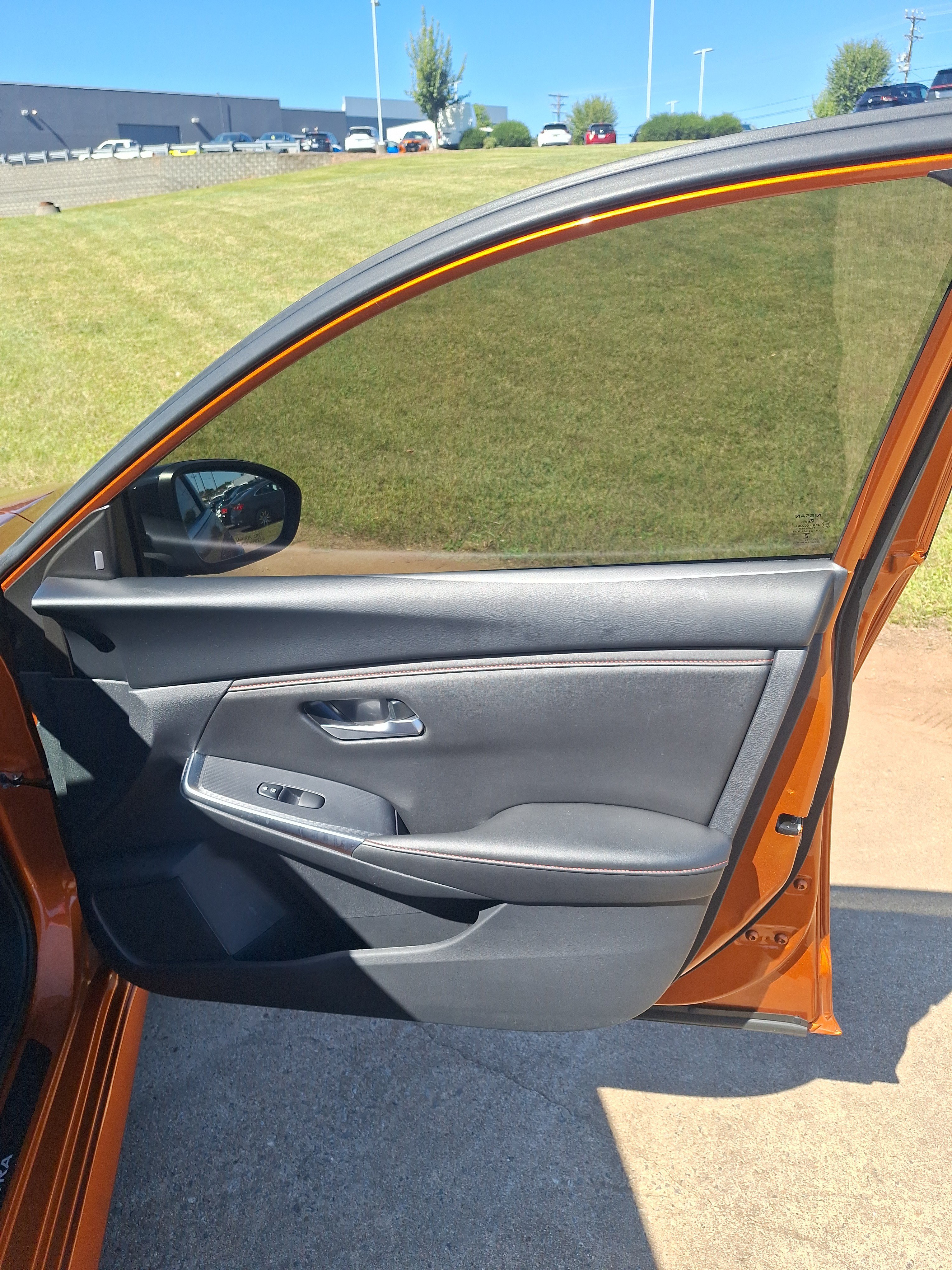 Certified 2024 Nissan Sentra SR FWD image 28