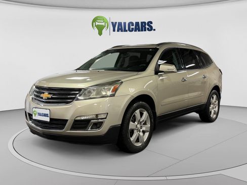 Used 2016 Chevrolet Traverse LT w/ Style and Technology Package FWD image 1