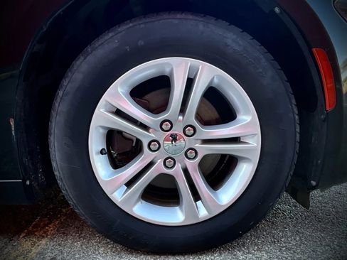 Used 2015 Dodge Charger SE image 36