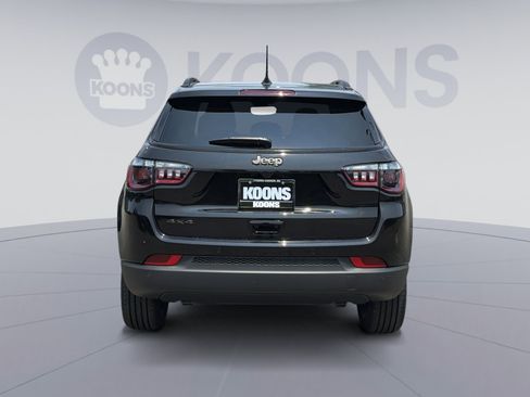New 2026 Jeep Compass Limited w/ Sun, Sound & Navigation Group AWD/4WD image 5