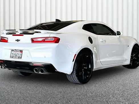 Used 2016 Chevrolet Camaro SS RWD image 23