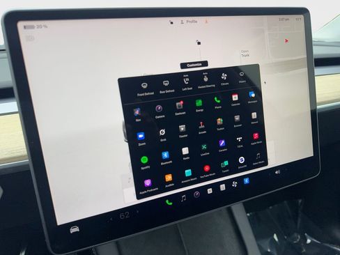 Used 2023 Tesla Model Y Long Range image 61