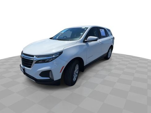 Certified 2024 Chevrolet Equinox LT w/ LPO, Floor Liner Package FWD image 4