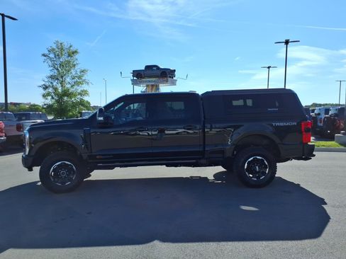 Certified 2026 Ford F250 Platinum w/ Tremor Off-Road Package AWD/4WD image 6