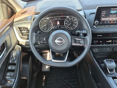 Used 2023 Nissan Rogue SV AWD/4WD image 19