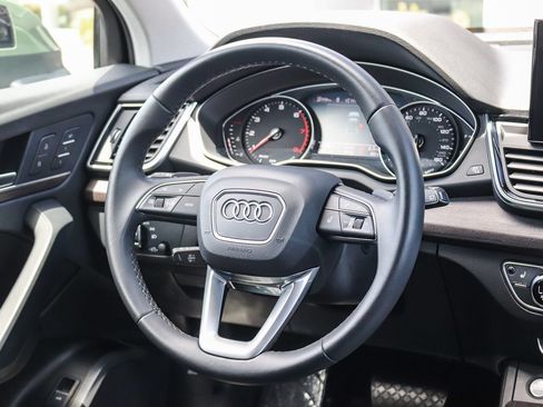 Used 2023 Audi Q5 2.0T Premium w/ Convenience Package AWD/4WD image 16
