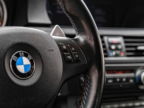Used 2011 BMW M3 Convertible RWD image 17