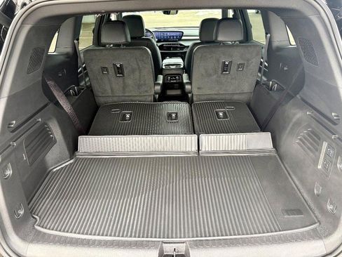 Used 2025 Buick Enclave Avenir w/ Super Cruise Package image 6