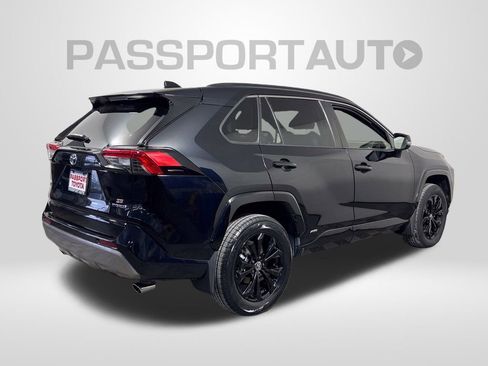 Certified 2022 Toyota RAV4 SE image 8