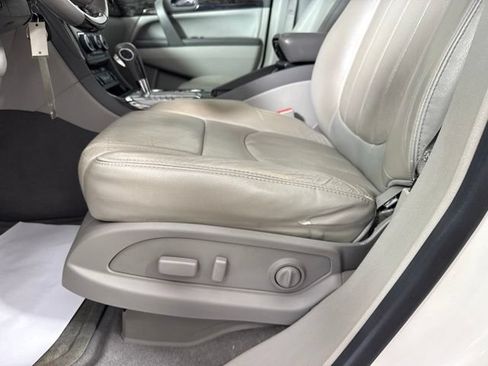 Used 2014 Buick Enclave Leather FWD image 14