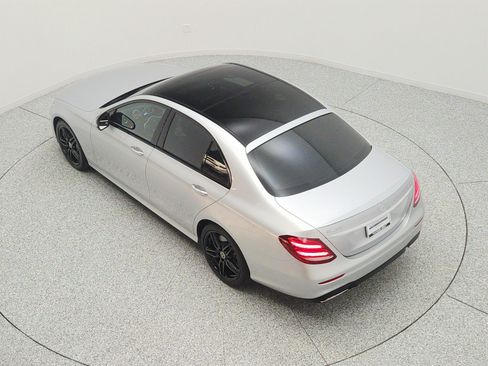 Used 2020 Mercedes-Benz E 450 4MATIC Sedan w/ Premium Package image 28