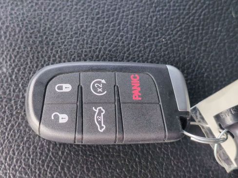 Used 2023 RAM 1500 Big Horn AWD/4WD image 33
