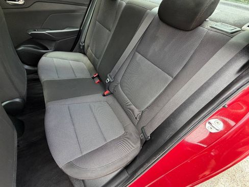 Used 2021 Hyundai Accent SE w/ Cargo Package FWD image 14