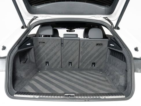 Used 2019 Audi Q8 Premium w/ Convenience Package image 20