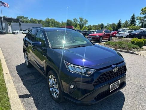 Used 2021 Toyota RAV4 XLE Premium AWD/4WD image 7