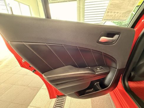Used 2018 Dodge Charger R/T image 44